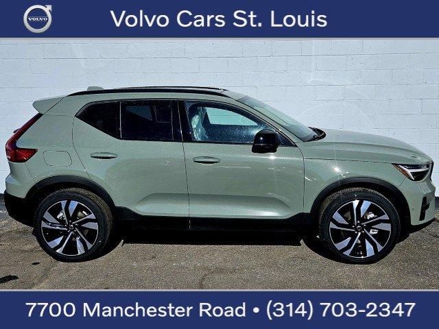 Thumbnail image of 2025 Volvo XC40 at Dean Team Volvo - New