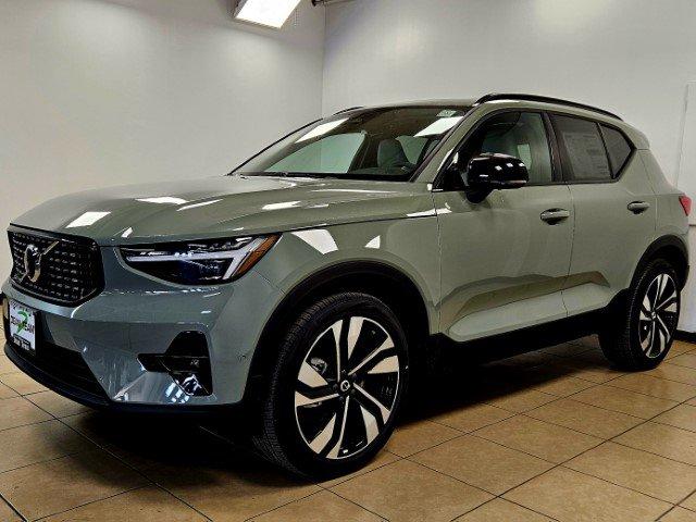 Thumbnail image of 2025 Volvo XC40 at Dean Team Volvo - New