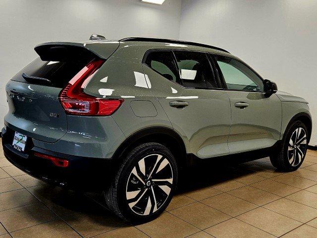 Thumbnail image of 2025 Volvo XC40 at Dean Team Volvo - New