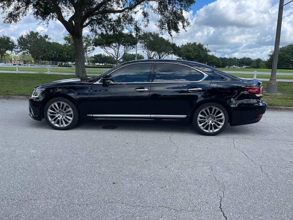 Thumbnail image of 2013 Lexus LS 460 at The Truck Stop