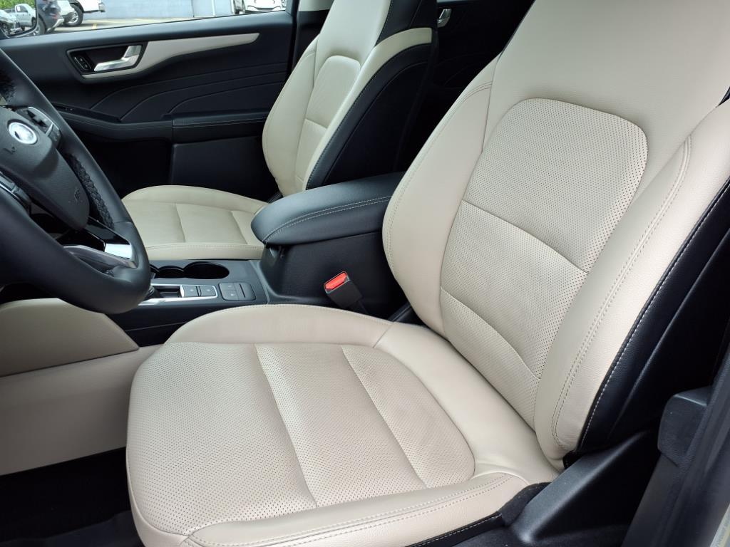 Thumbnail image of 2022 Ford Escape at Gorno Ford