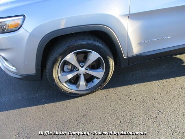 Thumbnail image of 2019 Jeep Cherokee at Heffle Motor Company