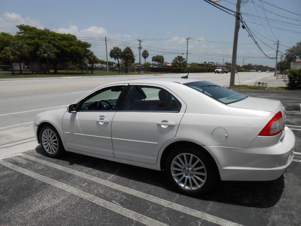 Thumbnail image of 2009 Mercury Milan at UZDCARZ INC
