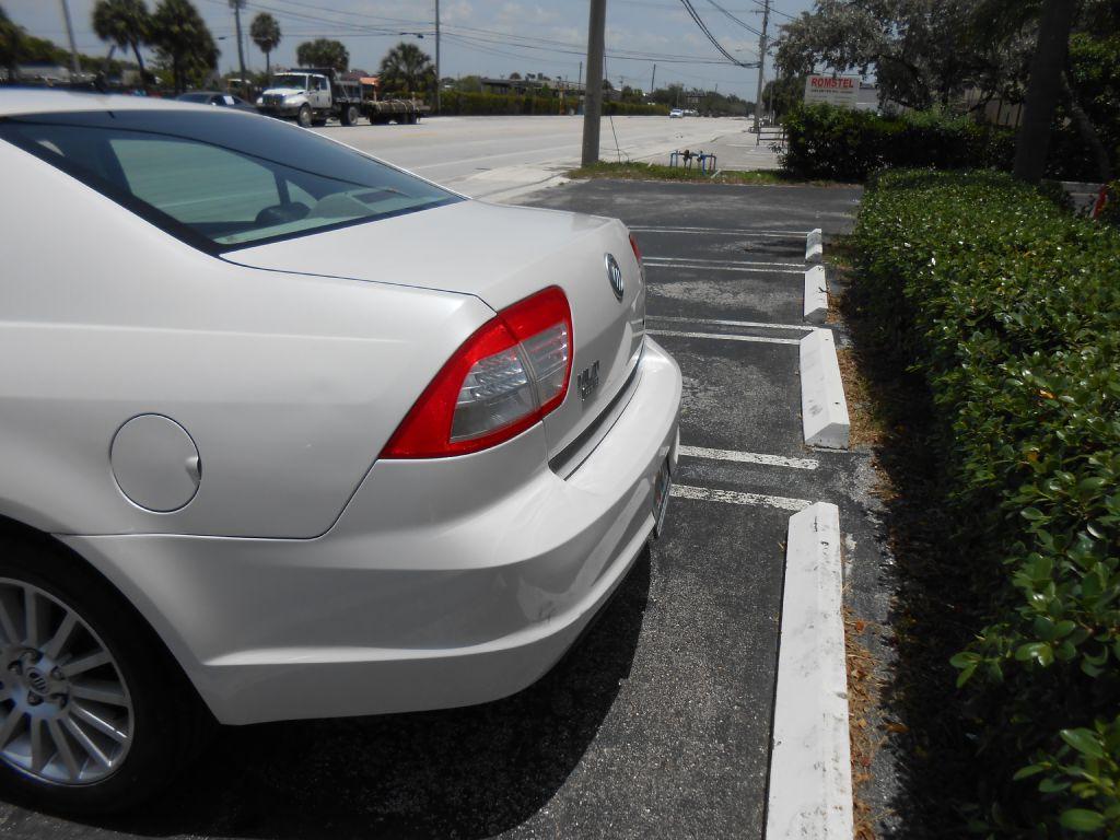 Thumbnail image of 2009 Mercury Milan at UZDCARZ INC