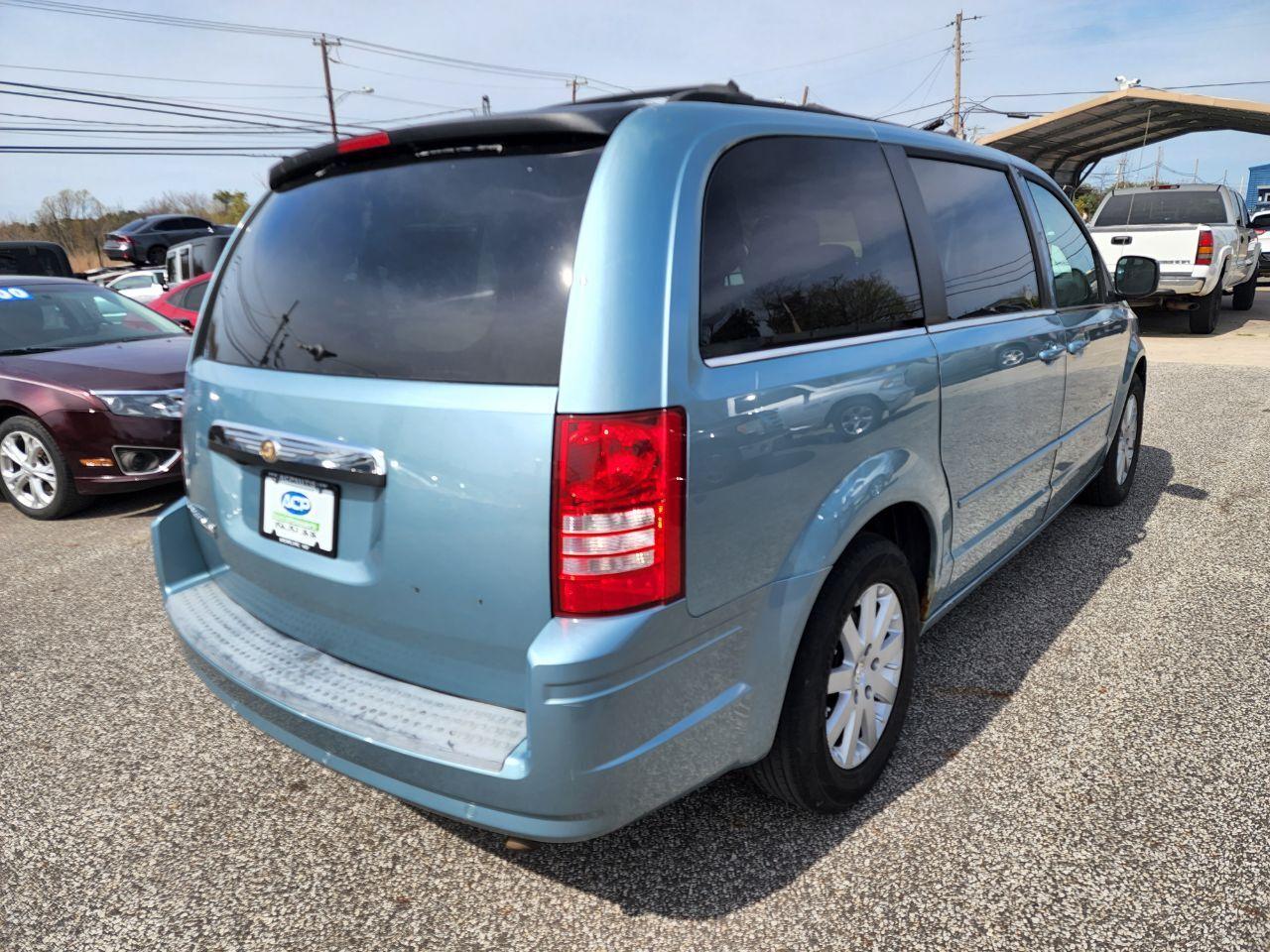 Thumbnail image of 2008 Chrysler Town and Country at Acp Auto Wholesalers, Llc