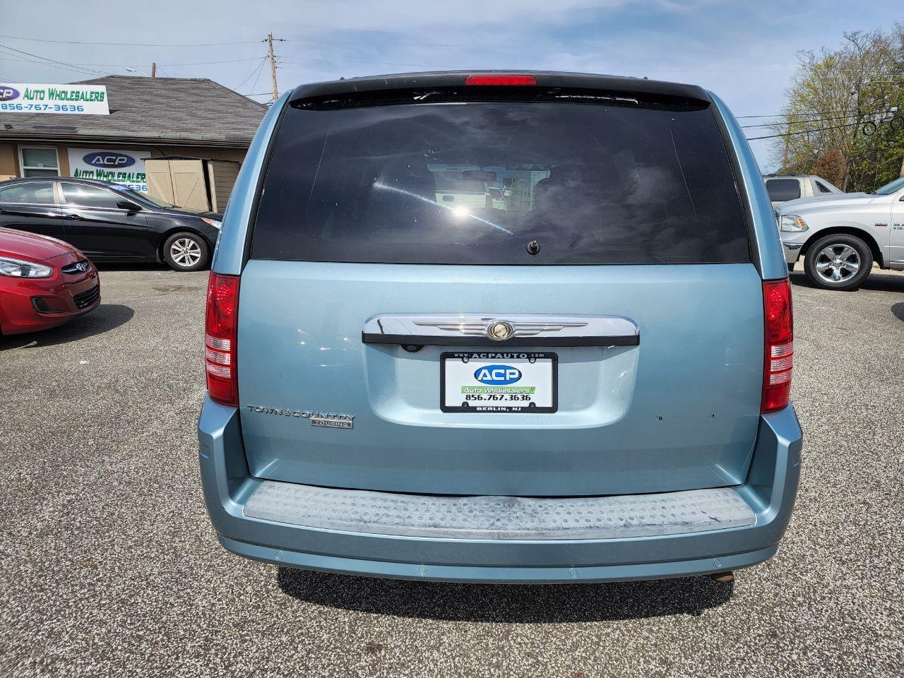 Thumbnail image of 2008 Chrysler Town and Country at Acp Auto Wholesalers, Llc