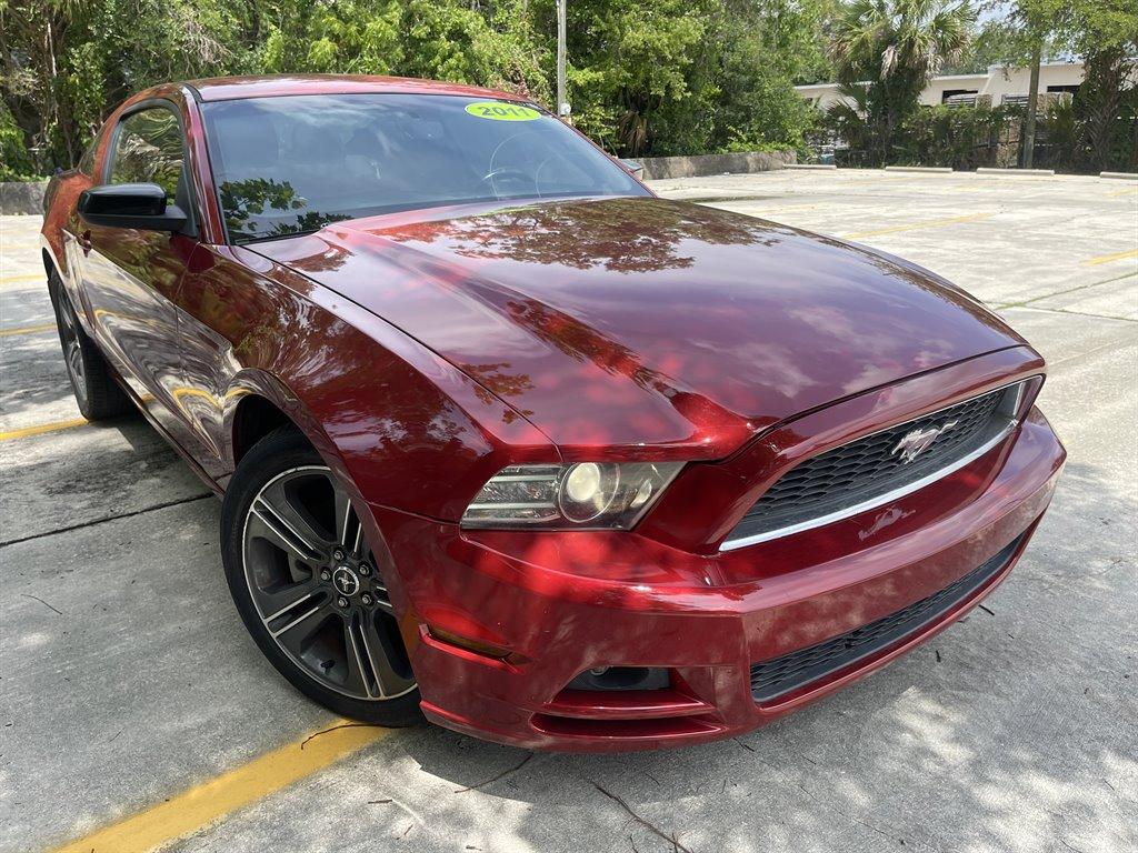 Thumbnail image of 2013 Ford Mustang at Sign & Drive Motors