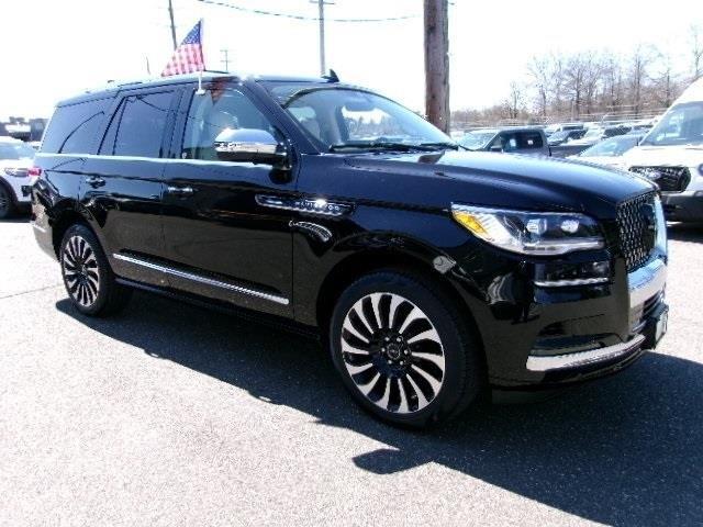 Thumbnail image of 2022 Lincoln Navigator at Hempstead Lincoln Ford