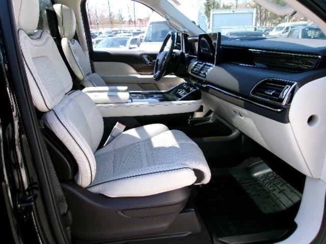 Thumbnail image of 2022 Lincoln Navigator at Hempstead Lincoln Ford