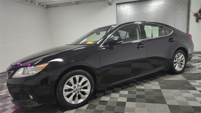 Thumbnail image of 2015 Lexus ES 350 at Major World Chevrolet