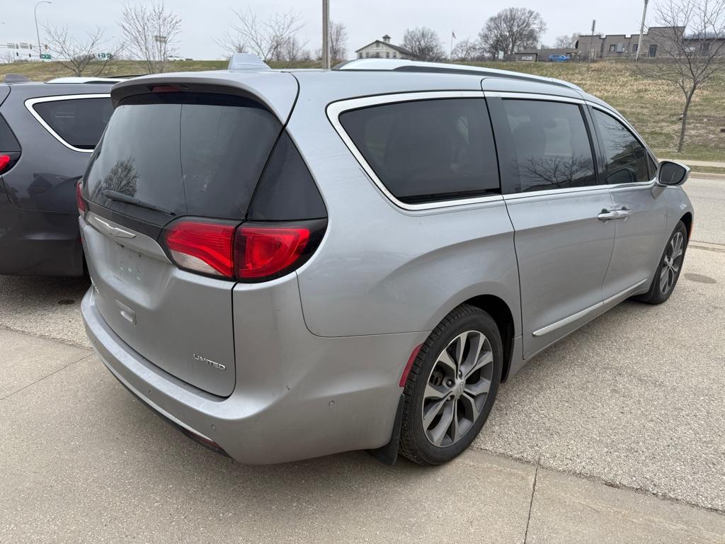 Thumbnail image of 2017 Chrysler Pacifica at APPLE AUTO & ROOT RIVER TRAILERS