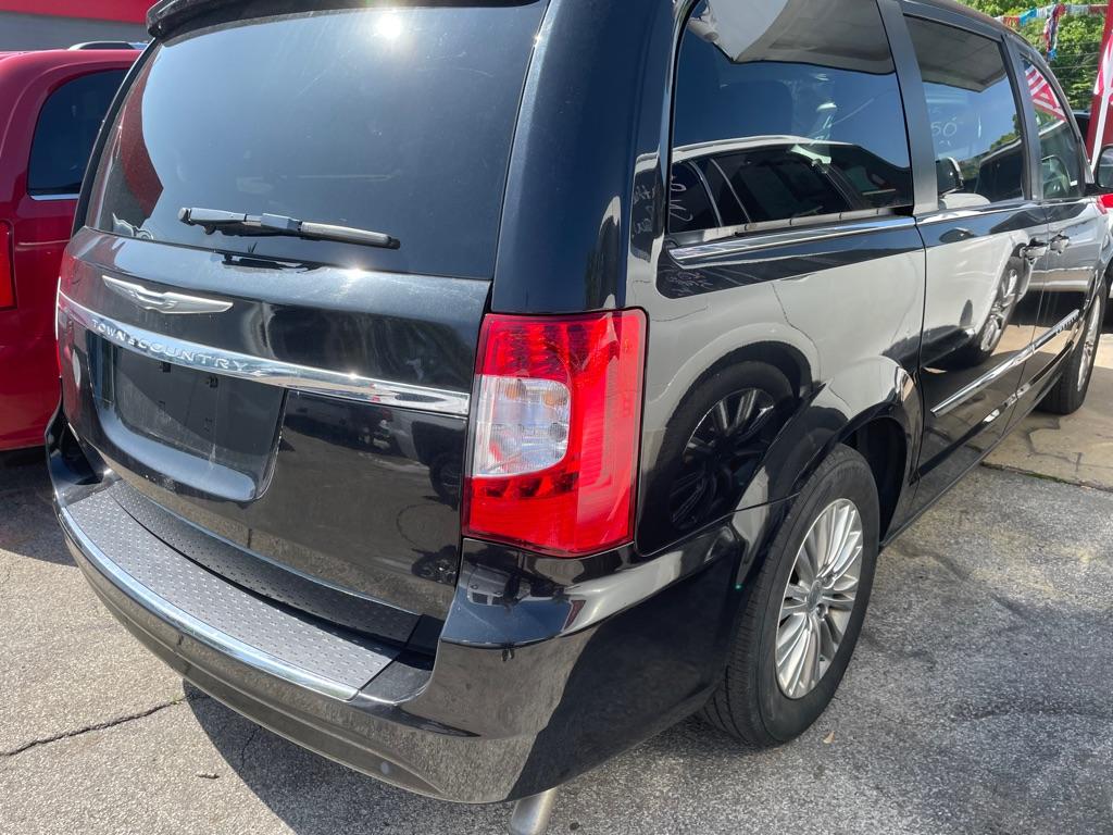 Thumbnail image of 2013 Chrysler Town and Country at DYNAMITE DEALS, LLC