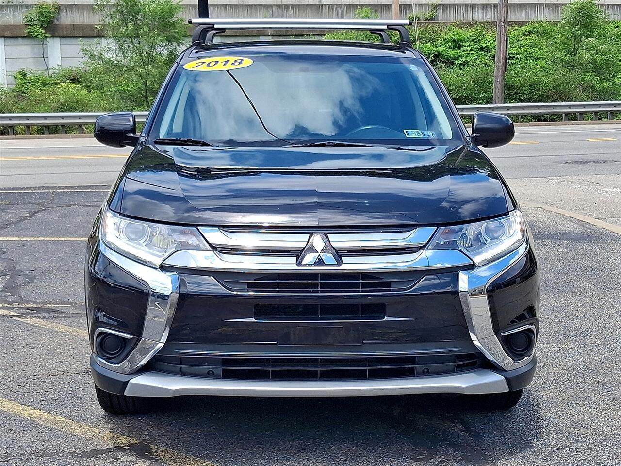 Thumbnail image of 2018 Mitsubishi Outlander at Leopardi Auto Sales