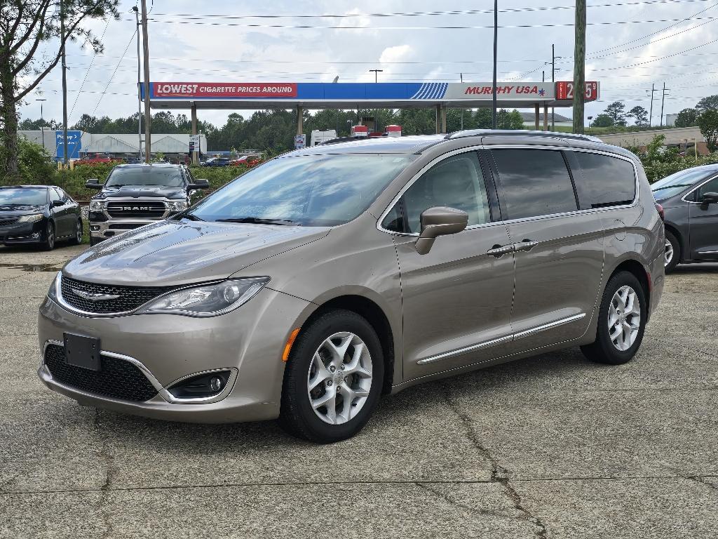 Thumbnail image of 2017 Chrysler Pacifica at Jenkins Chrysler-Dodge-Jeep