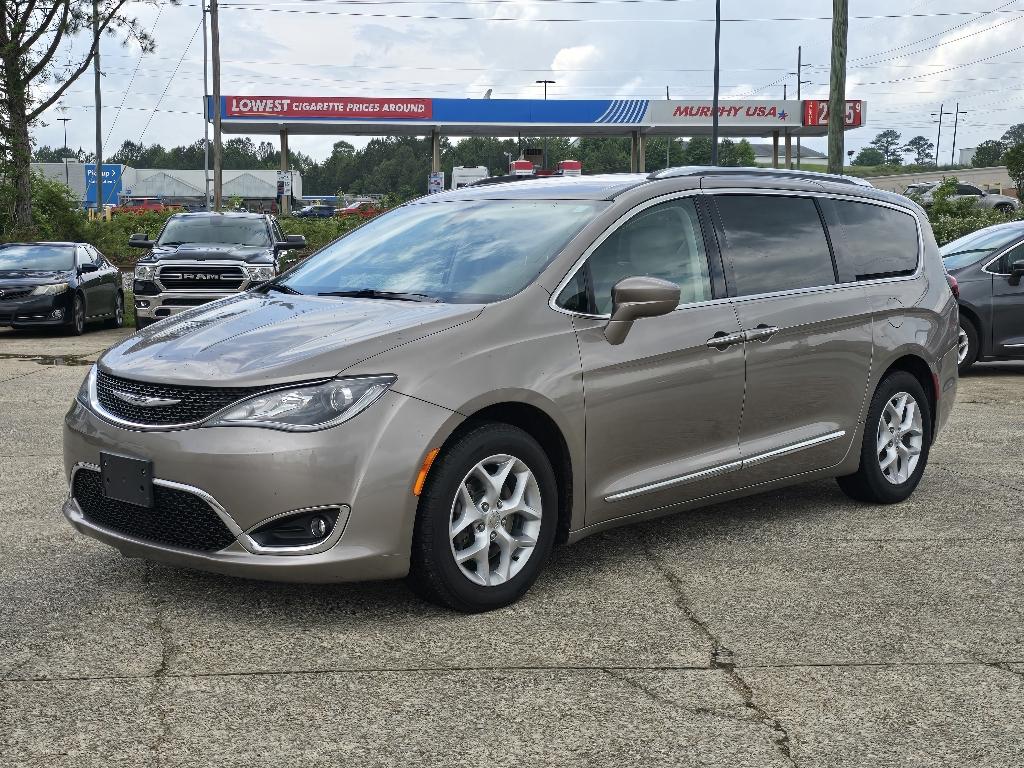Thumbnail image of 2017 Chrysler Pacifica at Jenkins Chrysler-Dodge-Jeep