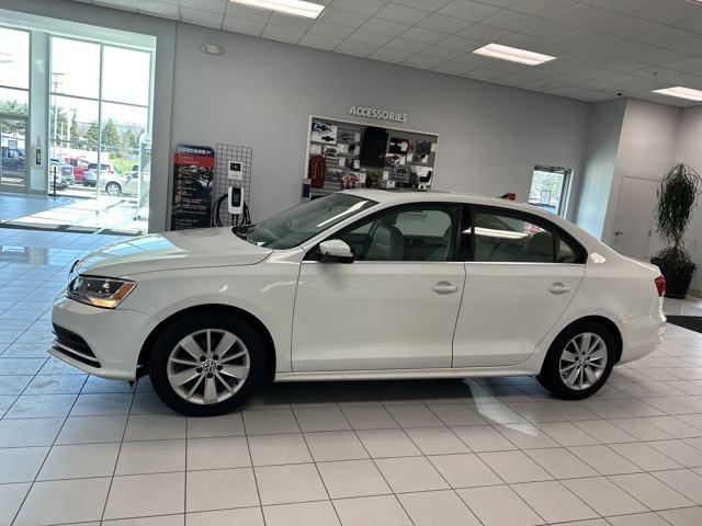 Thumbnail image of 2015 Volkswagen Jetta at Serpentini Chevrolet of Willoughby