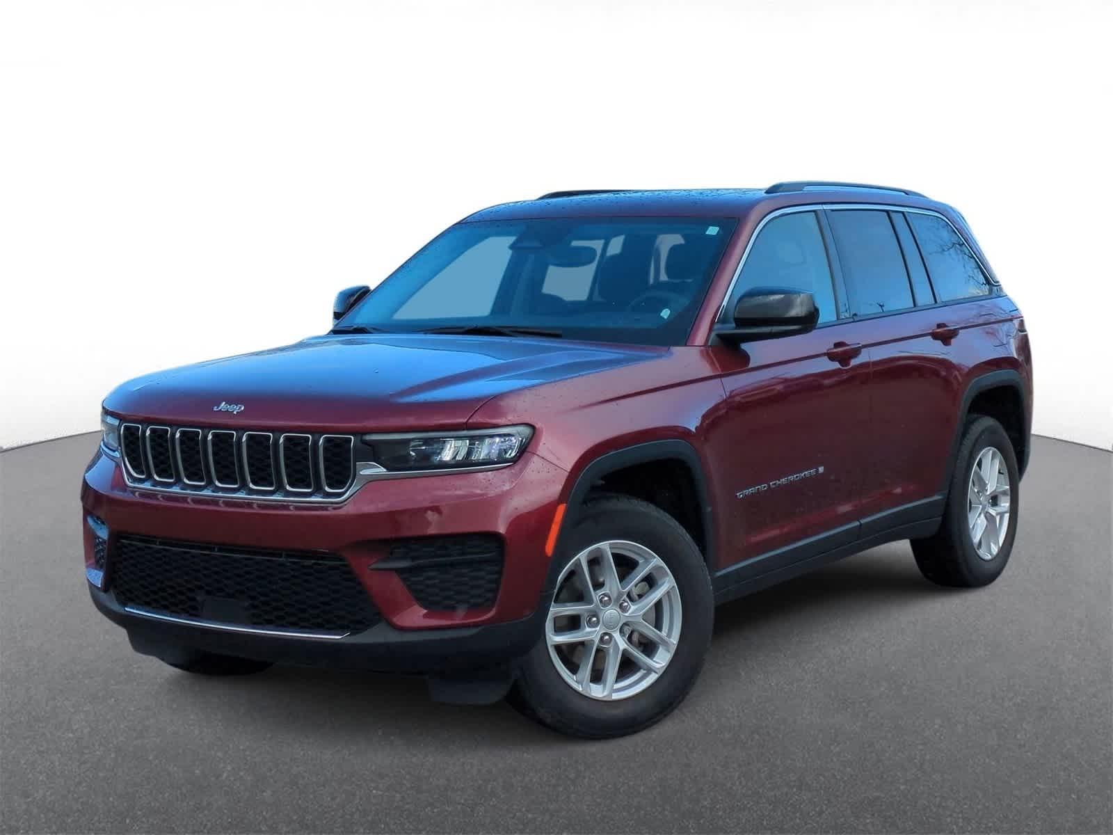 Thumbnail image of 2024 Jeep Grand Cherokee at Suburban Chrysler Dodge Jeep Ram of Troy