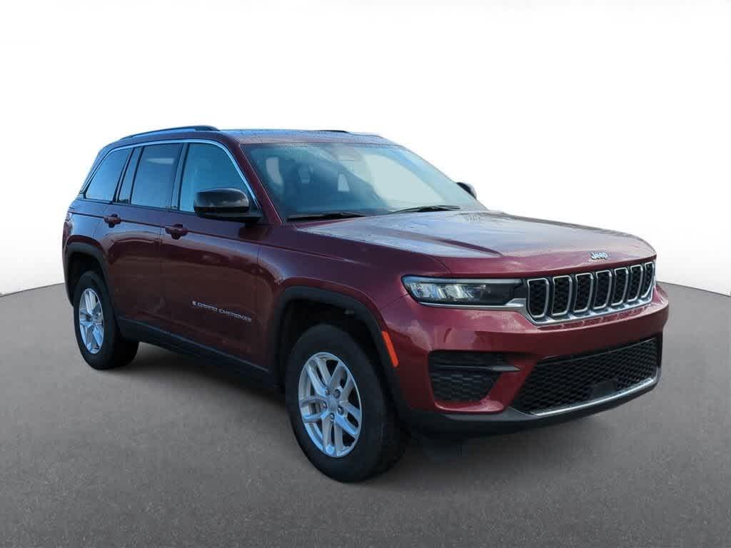 Thumbnail image of 2024 Jeep Grand Cherokee at Suburban Chrysler Dodge Jeep Ram of Troy