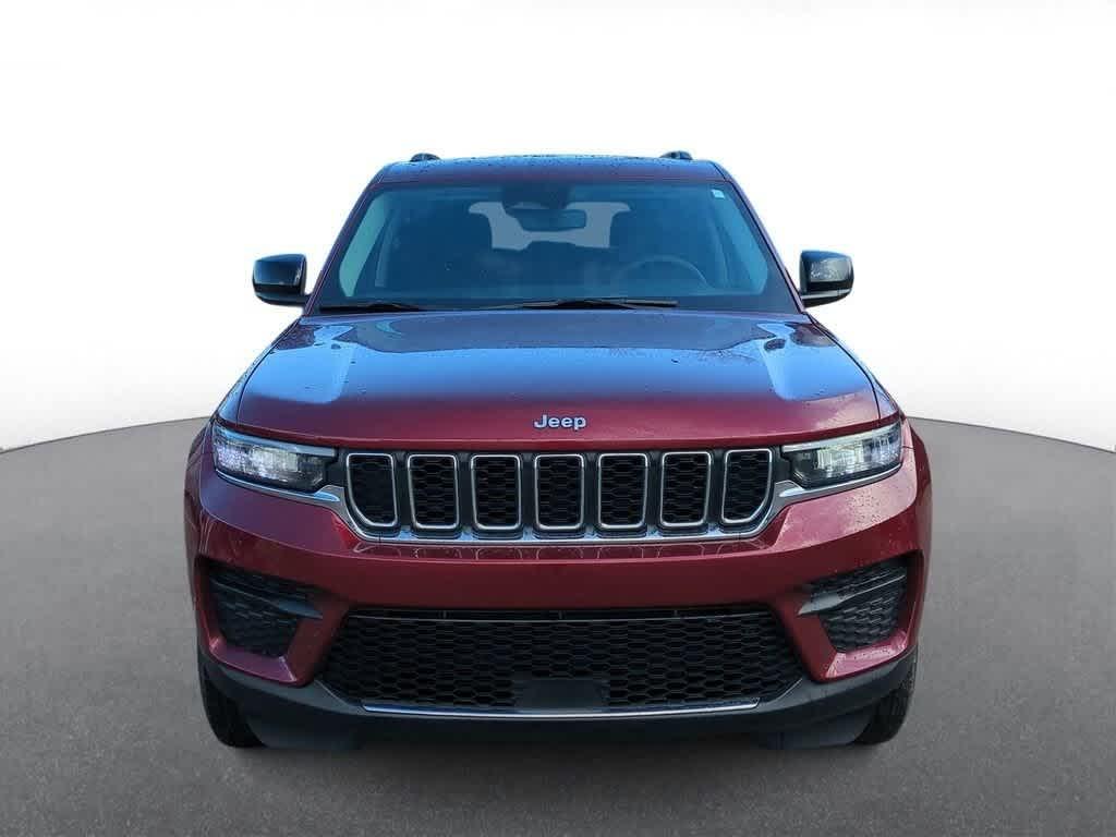 Thumbnail image of 2024 Jeep Grand Cherokee at Suburban Chrysler Dodge Jeep Ram of Troy