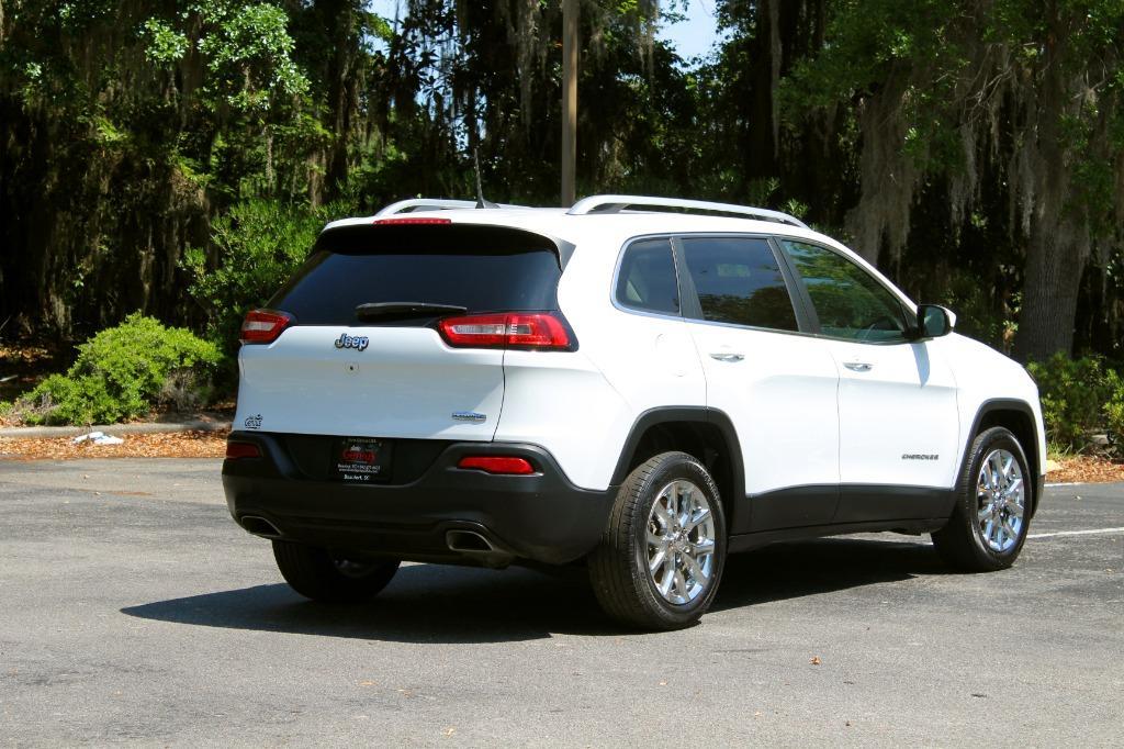 Thumbnail image of 2018 Jeep Cherokee at Auto Genius USA
