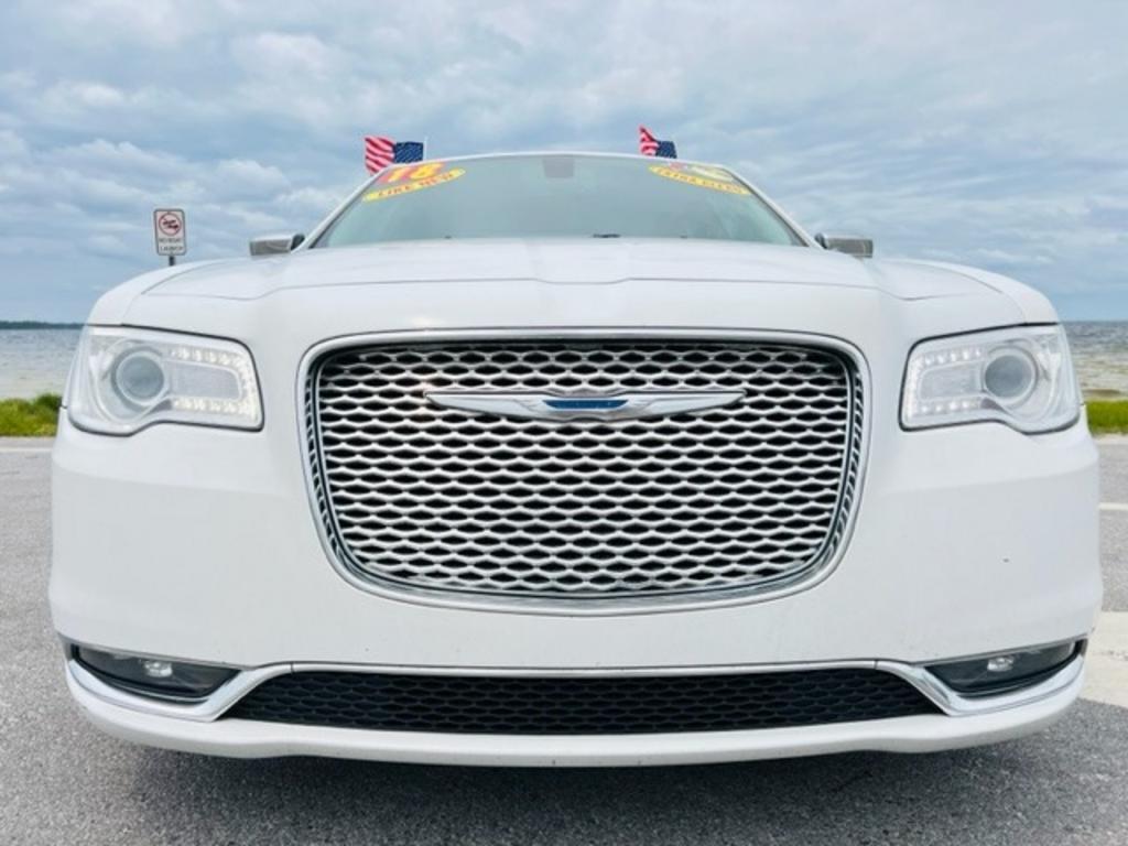 Thumbnail image of 2018 Chrysler 300 at VIP Gold Motors