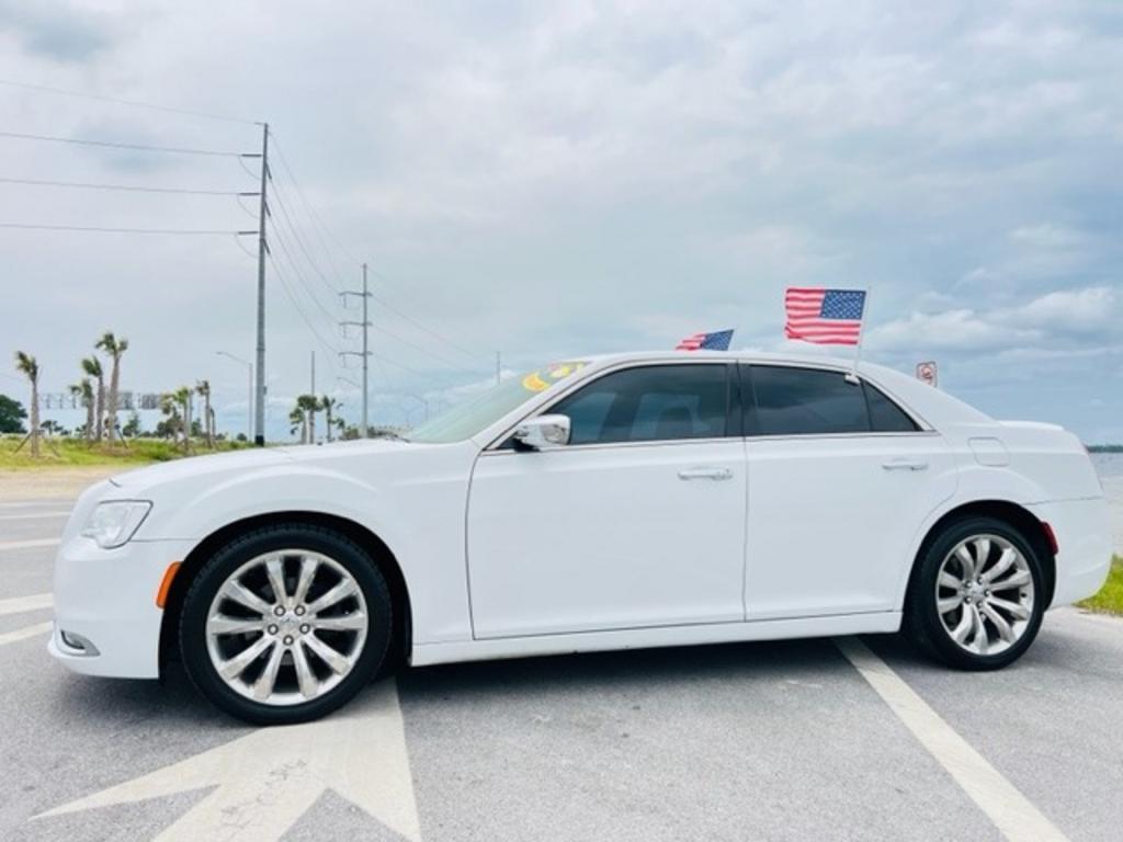 Thumbnail image of 2018 Chrysler 300 at VIP Gold Motors