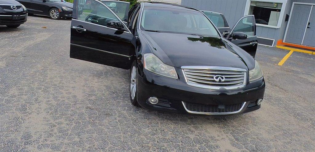 Thumbnail image of 2009 INFINITI M35 at Renegade Motors
