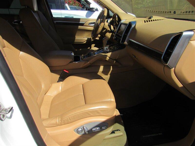 Thumbnail image of 2014 Porsche Cayenne at Car Expo