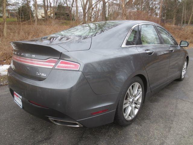 Thumbnail image of 2015 Lincoln MKZ at GoGetCar.com of Mahopac, NY