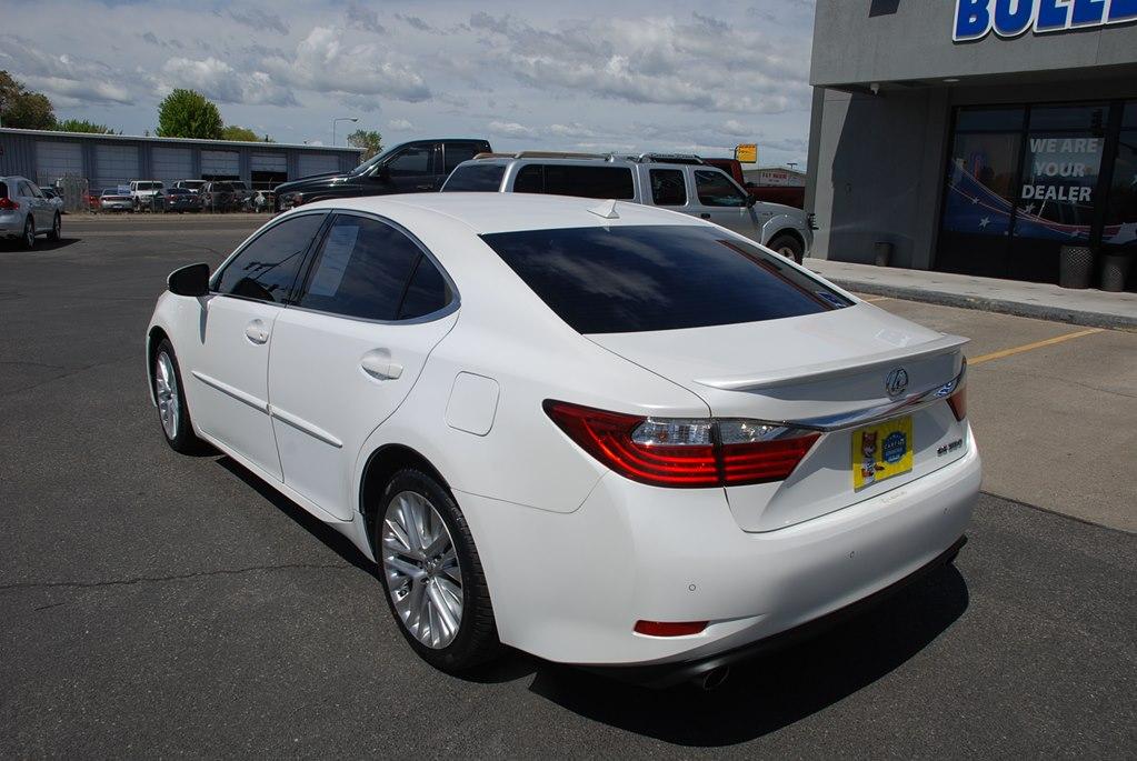 Thumbnail image of 2013 Lexus ES 350 at BULLDOG MOTORS