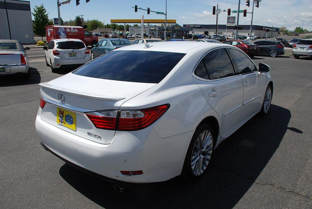 Thumbnail image of 2013 Lexus ES 350 at BULLDOG MOTORS