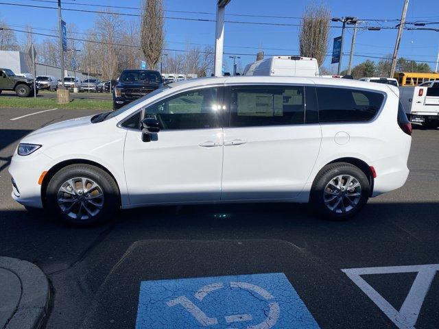 Thumbnail image of 2025 Chrysler Pacifica at Used FredBeansDodgeChryslerJeep