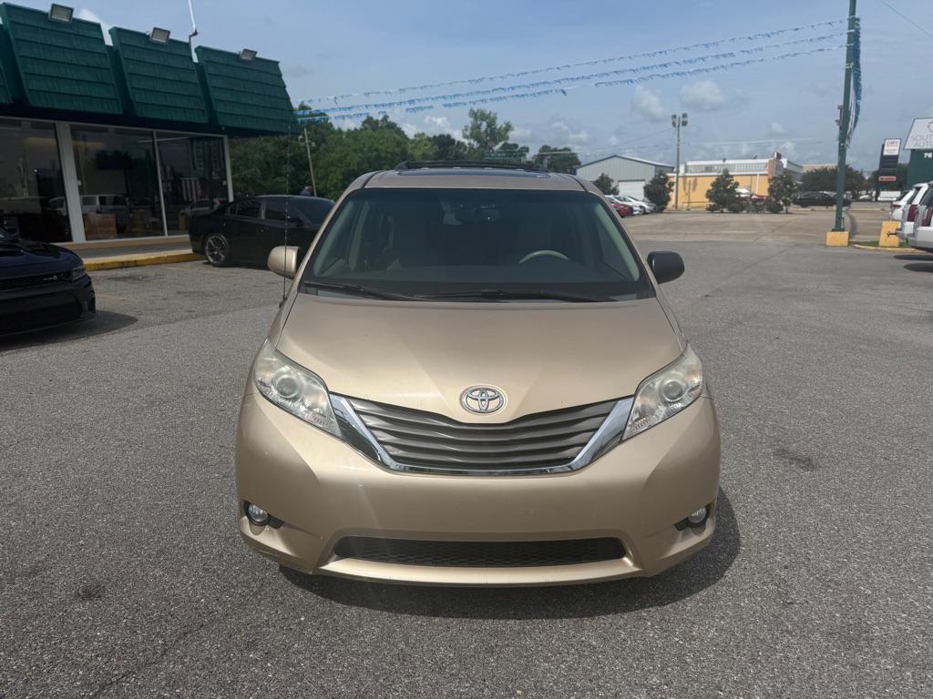 Thumbnail image of 2012 Toyota Sienna at SOUTHEAST AUTO INC