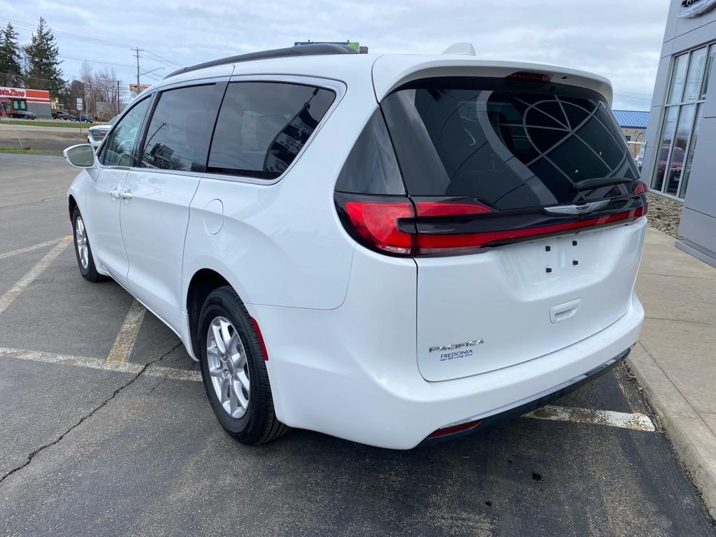 Thumbnail image of 2022 Chrysler Pacifica at Fredonia Chrysler, Dodge & Jeep