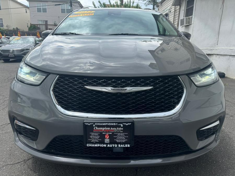 Thumbnail image of 2022 Chrysler Pacifica at Champion Auto Sales Broadway