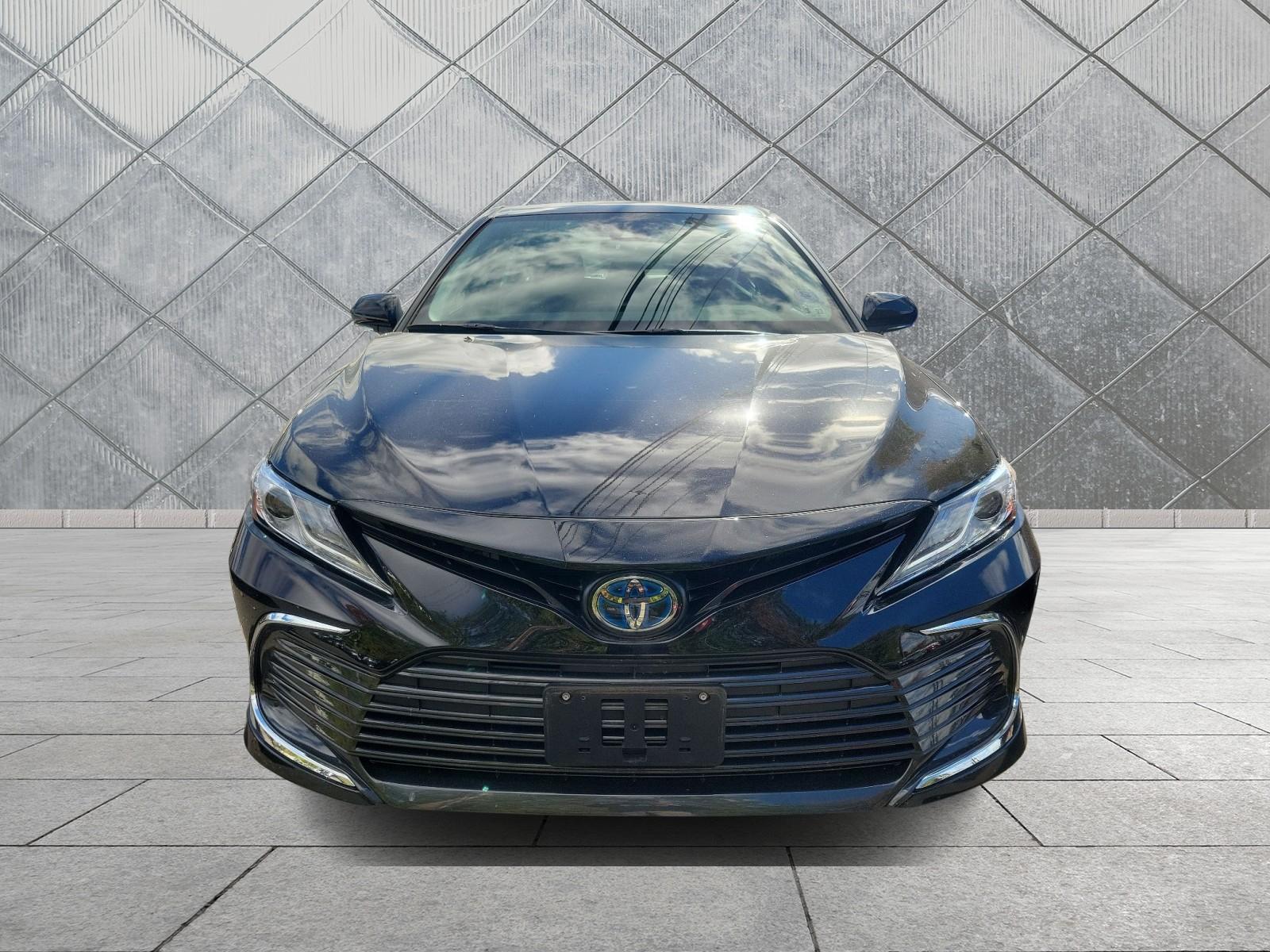 Thumbnail image of 2022 Toyota Camry Hybrid at Maxon Hyundai Inc.