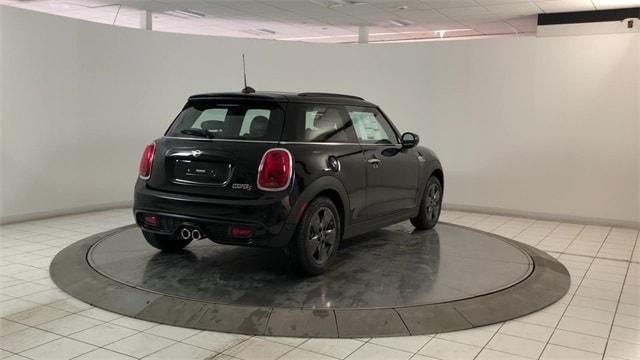 Thumbnail image of 2021 MINI Hardtop 2 Door at Keeler Motor Company Mini