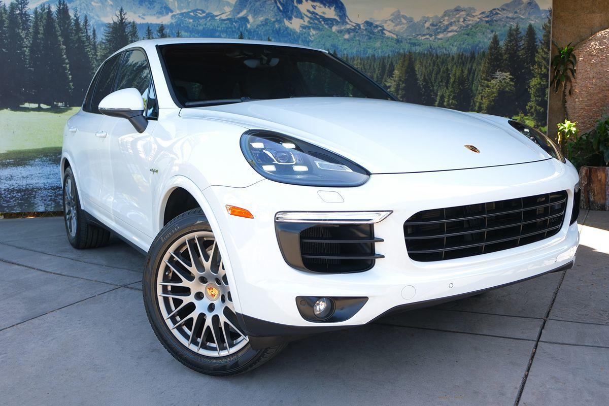 Thumbnail image of 2017 Porsche Cayenne at Future Auto Sales