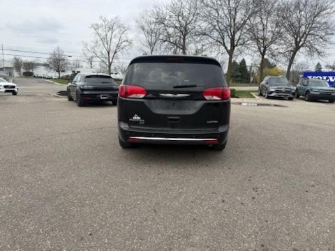 Thumbnail image of 2020 Chrysler Pacifica at LaFontaine Volvo Cars of Farmington Hills