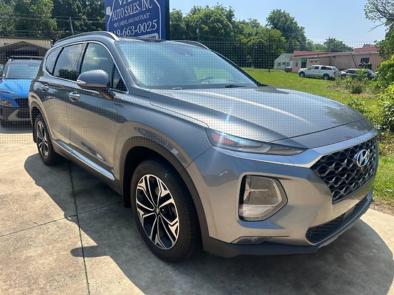 Thumbnail image of 2019 Hyundai SANTA FE at Van 2 Auto Sales Inc.