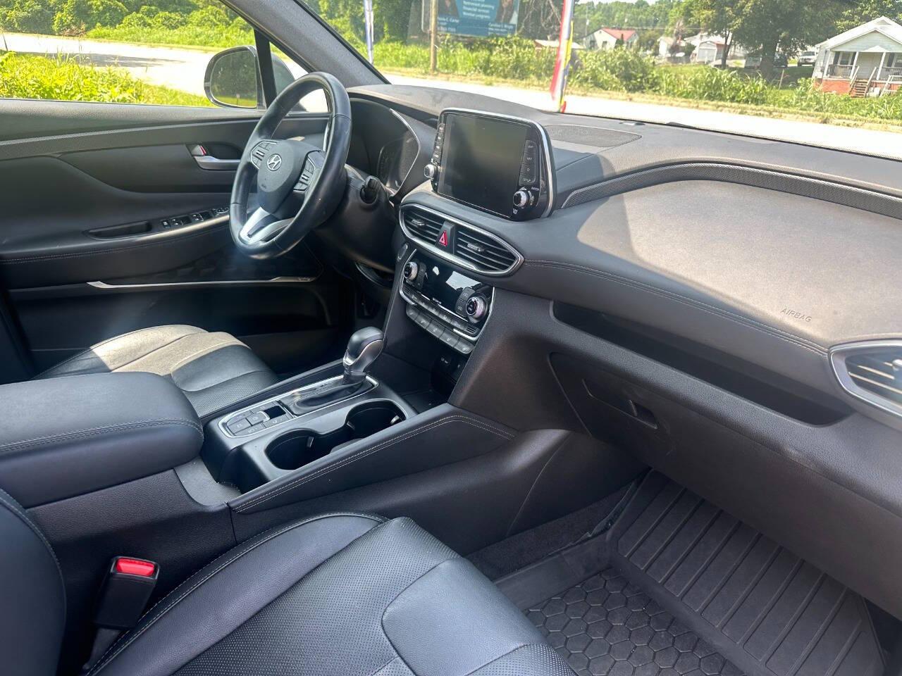 Thumbnail image of 2019 Hyundai SANTA FE at Van 2 Auto Sales Inc.