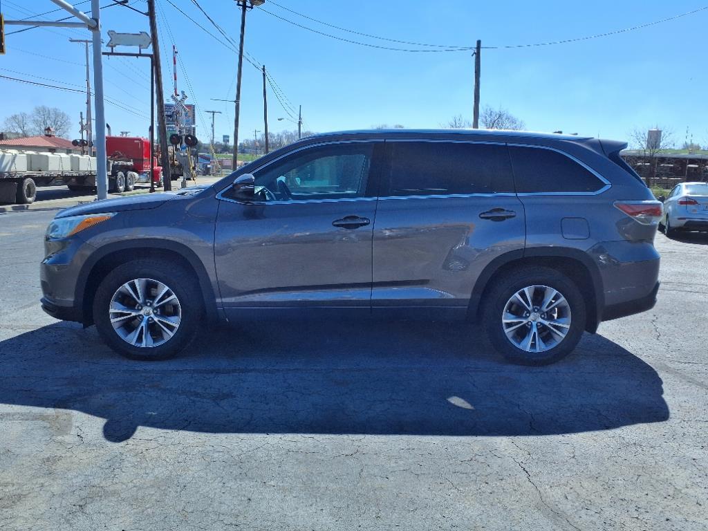 Thumbnail image of 2015 Toyota Highlander at Swiss Auto Mart