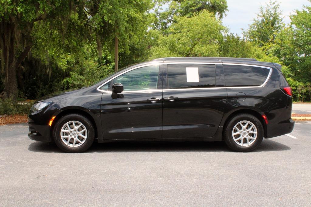 Thumbnail image of 2021 Chrysler Voyager at Auto Genius USA