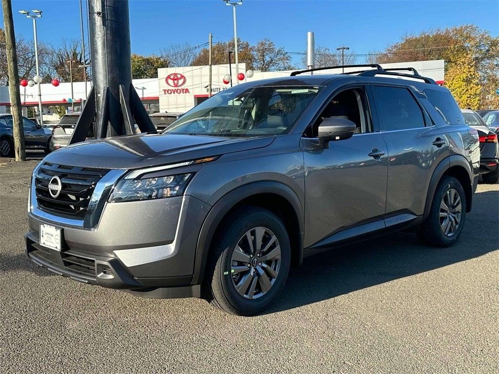 Thumbnail image of 2025 Nissan Pathfinder at Empire Nissan of Hillside
