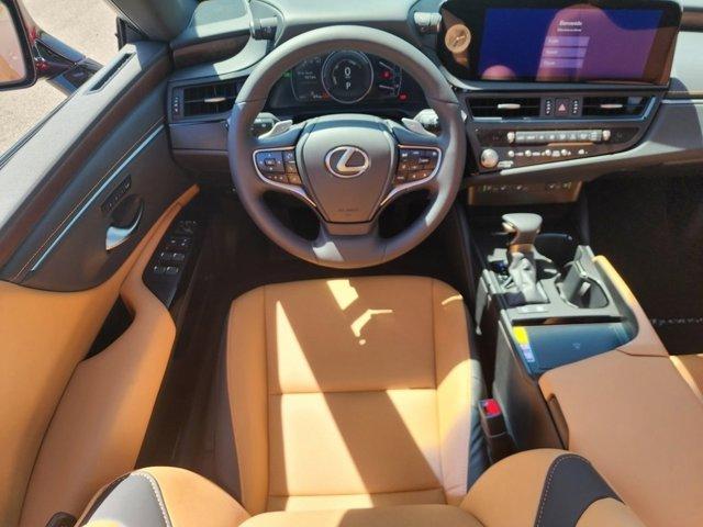 Thumbnail image of 2025 Lexus ES 300h at LexusRivercenter of Covington, KY