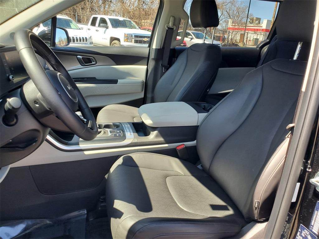 Thumbnail image of 2024 Kia Carnival at McDonald Kia