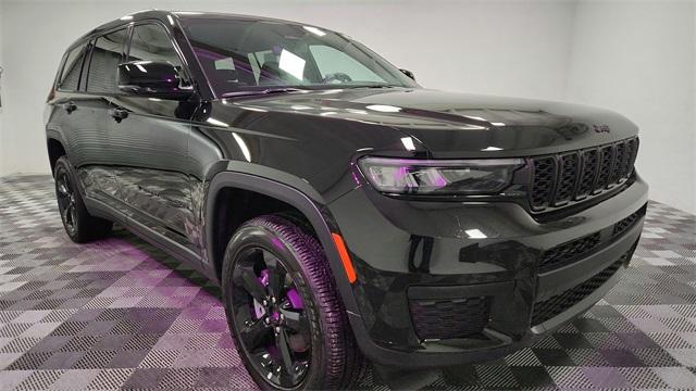 Thumbnail image of 2025 Jeep Grand Cherokee L at Major World Chrysler Dodge Jeep Ram