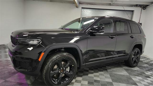 Thumbnail image of 2025 Jeep Grand Cherokee L at Major World Chrysler Dodge Jeep Ram