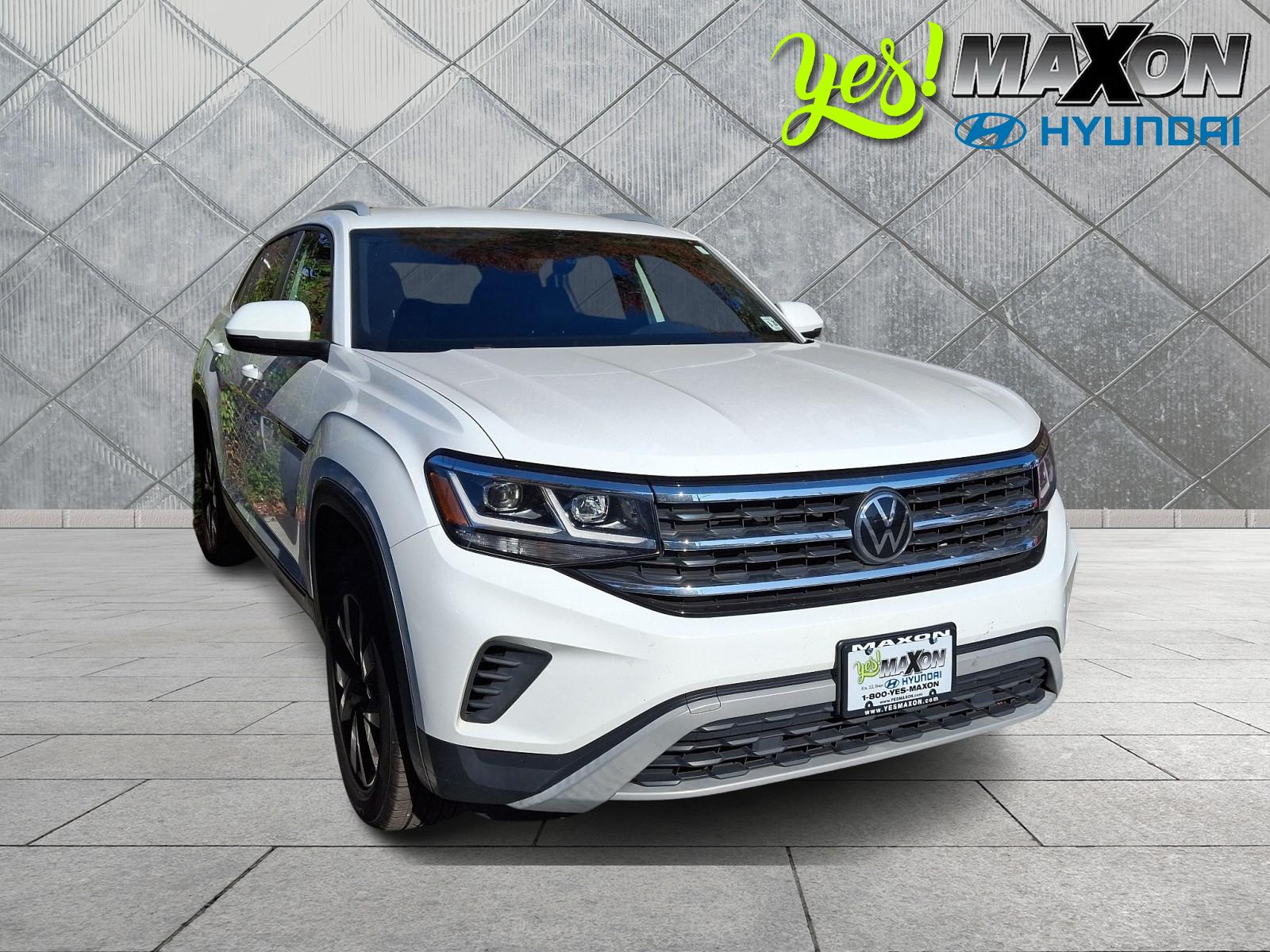 Thumbnail image of 2020 Volkswagen Atlas Cross Sport at Maxon Hyundai Inc.