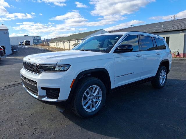 Thumbnail image of 2025 Jeep Grand Cherokee L at Courtesy Chrysler Jeep